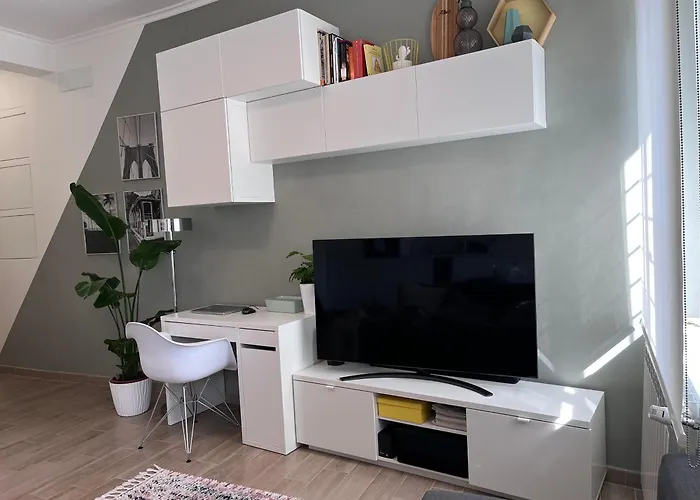 Simona's Place! In Piazza Bologna Apartment Rom